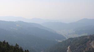 Dieses Bild zeigt eine Webcam-Aufnahme vom Achertal, aufgenommen am Sonntag, den 08.03.2026 um 14:50 Uhr. Die Temperatur betrug 11.3°C.