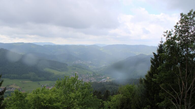 Dieses Bild zeigt eine Webcam-Aufnahme vom Achertal, aufgenommen am Samstag, den 16.05.2026 um 12:00 Uhr. Die Temperatur betrug 5.9°C.