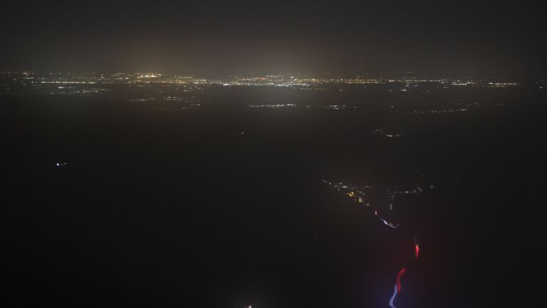 Dieses Bild zeigt eine Webcam-Aufnahme vom Achertal, aufgenommen am Samstag, den 07.02.2026 um 21:30 Uhr. Die Temperatur betrug 2.6°C.