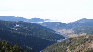 Dieses Bild zeigt eine Webcam-Aufnahme vom Achertal, aufgenommen am Mittwoch, den 21.01.2026 um 12:30 Uhr. Die Temperatur betrug 9.2°C.