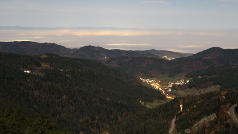 Dieses Bild zeigt eine Webcam-Aufnahme vom Achertal, aufgenommen am Donnerstag, den 06.11.2025 um 21:30 Uhr. Die Temperatur betrug 9.6°C.