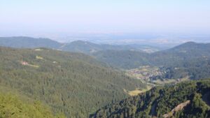 Dieses Bild zeigt eine Webcam-Aufnahme vom Achertal, aufgenommen am Mittwoch, den 02.07.2025 um 07:50 Uhr. Die Temperatur betrug 28.3°C.