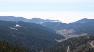 Dieses Bild zeigt eine Webcam-Aufnahme vom Achertal, aufgenommen am Mittwoch, den 04.02.2026 um 13:50 Uhr. Die Temperatur betrug 2.1°C.