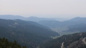 Dieses Bild zeigt eine Webcam-Aufnahme vom Achertal, aufgenommen am Samstag, den 21.03.2026 um 12:40 Uhr. Die Temperatur betrug 5.7°C.