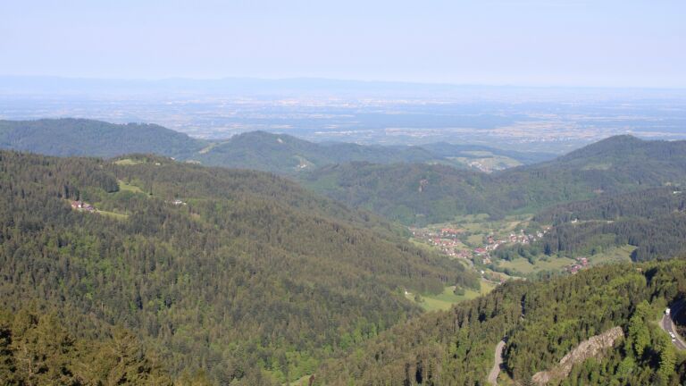 Dieses Bild zeigt eine Webcam-Aufnahme vom Achertal, aufgenommen am Montag, den 12.05.2025 um 08:40 Uhr. Die Temperatur betrug 14.6°C.