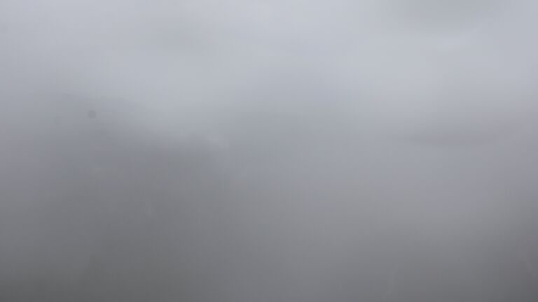 Dieses Bild zeigt eine Webcam-Aufnahme vom Achertal, aufgenommen am Sonntag, den 08.06.2025 um 14:50 Uhr. Die Temperatur betrug 7.4°C.