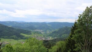 Dieses Bild zeigt eine Webcam-Aufnahme vom Achertal, aufgenommen am Mittwoch, den 13.05.2026 um 15:10 Uhr. Die Temperatur betrug 8.6°C.