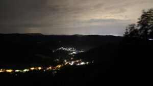 Dieses Bild zeigt eine Webcam-Aufnahme vom Achertal, aufgenommen am Samstag, den 20.06.2026 um 03:00 Uhr. Die Temperatur betrug 17.7°C.