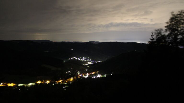 Dieses Bild zeigt eine Webcam-Aufnahme vom Achertal, aufgenommen am Samstag, den 20.06.2026 um 03:00 Uhr. Die Temperatur betrug 17.7°C.