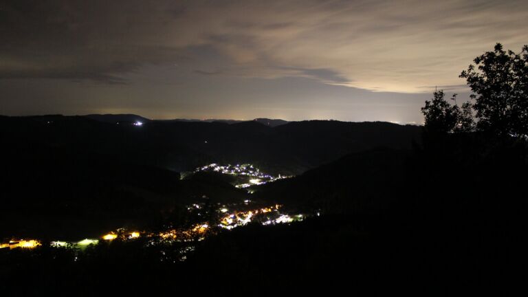 Dieses Bild zeigt eine Webcam-Aufnahme vom Achertal, aufgenommen am Samstag, den 12.09.2026 um 05:20 Uhr. Die Temperatur betrug 14.6°C.