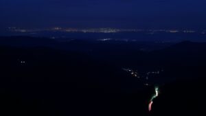 Dieses Bild zeigt eine Webcam-Aufnahme vom Achertal, aufgenommen am Freitag, den 08.05.2026 um 04:50 Uhr. Die Temperatur betrug 4.8°C.