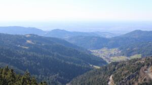 Dieses Bild zeigt eine Webcam-Aufnahme vom Achertal, aufgenommen am Montag, den 02.03.2026 um 15:00 Uhr. Die Temperatur betrug 10.6°C.