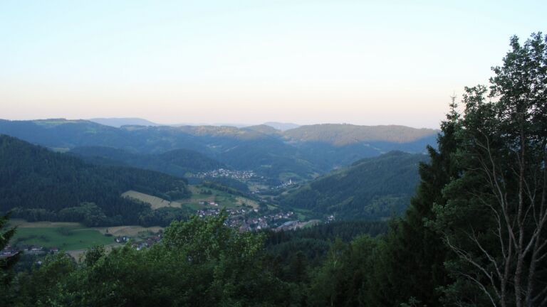 Dieses Bild zeigt eine Webcam-Aufnahme vom Achertal, aufgenommen am Donnerstag, den 25.06.2026 um 06:00 Uhr. Die Temperatur betrug 25.3°C.