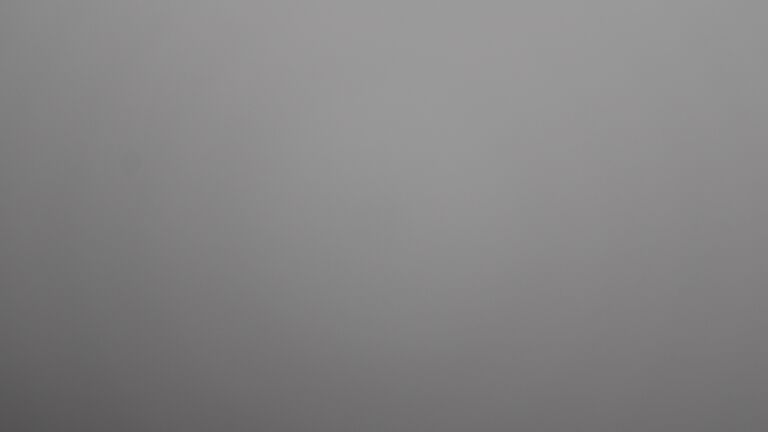 Dieses Bild zeigt eine Webcam-Aufnahme vom Achertal, aufgenommen am Sonntag, den 15.06.2025 um 05:40 Uhr. Die Temperatur betrug 15.6°C.