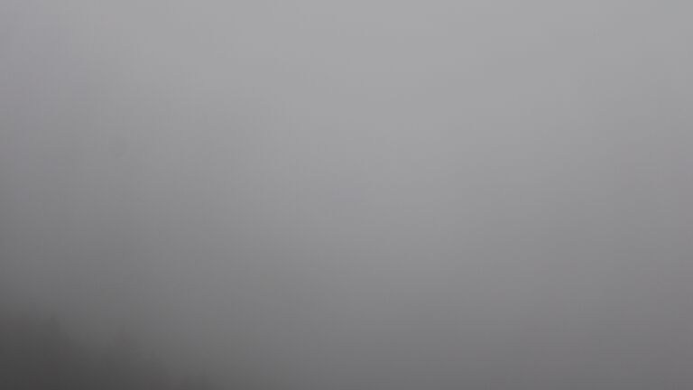 Dieses Bild zeigt eine Webcam-Aufnahme vom Achertal, aufgenommen am Donnerstag, den 28.08.2025 um 07:30 Uhr. Die Temperatur betrug 12.9°C.