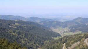 Dieses Bild zeigt eine Webcam-Aufnahme vom Achertal, aufgenommen am Mittwoch, den 22.04.2026 um 11:00 Uhr. Die Temperatur betrug 5.4°C.