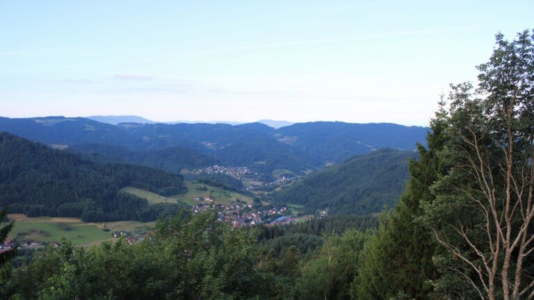 Dieses Bild zeigt eine Webcam-Aufnahme vom Achertal, aufgenommen am Montag, den 06.07.2026 um 07:40 Uhr. Die Temperatur betrug 15.4°C.