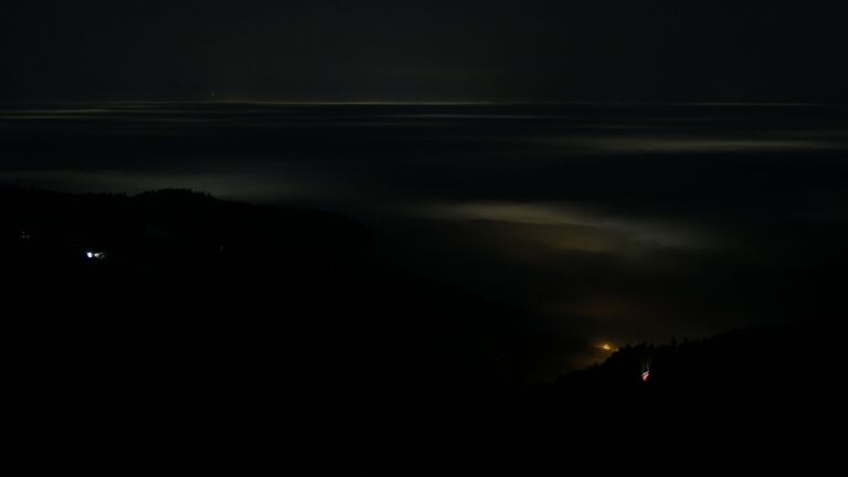 Dieses Bild zeigt eine Webcam-Aufnahme vom Achertal, aufgenommen am Montag, den 19.01.2026 um 00:00 Uhr. Die Temperatur betrug 4.7°C.