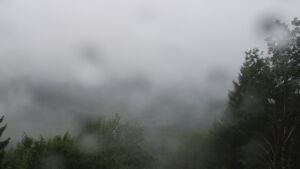 Dieses Bild zeigt eine Webcam-Aufnahme vom Achertal, aufgenommen am Montag, den 27.07.2026 um 08:10 Uhr. Die Temperatur betrug 13.1°C.