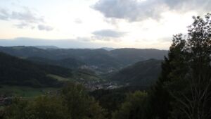 Dieses Bild zeigt eine Webcam-Aufnahme vom Achertal, aufgenommen am Samstag, den 10.10.2026 um 19:00 Uhr. Die Temperatur betrug 8.8°C.