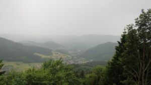 Dieses Bild zeigt eine Webcam-Aufnahme vom Achertal, aufgenommen am Montag, den 08.06.2026 um 17:00 Uhr. Die Temperatur betrug 19.1°C.