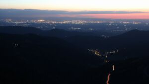 Dieses Bild zeigt eine Webcam-Aufnahme vom Achertal, aufgenommen am Montag, den 20.04.2026 um 21:20 Uhr. Die Temperatur betrug 4.3°C.