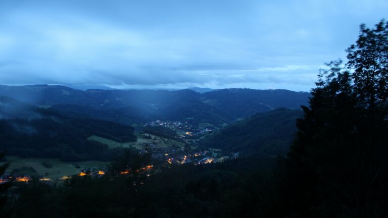 Dieses Bild zeigt eine Webcam-Aufnahme vom Achertal, aufgenommen am Mittwoch, den 03.06.2026 um 04:50 Uhr. Die Temperatur betrug 9.8°C.