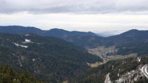 Dieses Bild zeigt eine Webcam-Aufnahme vom Achertal, aufgenommen am Donnerstag, den 19.02.2026 um 13:50 Uhr. Die Temperatur betrug 3.3°C.