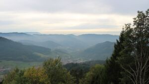Dieses Bild zeigt eine Webcam-Aufnahme vom Achertal, aufgenommen am Dienstag, den 20.10.2026 um 17:00 Uhr. Die Temperatur betrug 14.8°C.