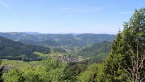 Dieses Bild zeigt eine Webcam-Aufnahme vom Achertal, aufgenommen am Freitag, den 22.05.2026 um 11:50 Uhr. Die Temperatur betrug 22.2°C.