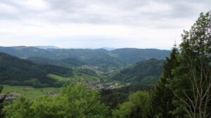 Dieses Bild zeigt eine Webcam-Aufnahme vom Achertal, aufgenommen am Mittwoch, den 13.05.2026 um 10:10 Uhr. Die Temperatur betrug 5.8°C.