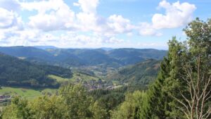 Dieses Bild zeigt eine Webcam-Aufnahme vom Achertal, aufgenommen am Montag, den 14.09.2026 um 12:30 Uhr. Die Temperatur betrug 22.5°C.