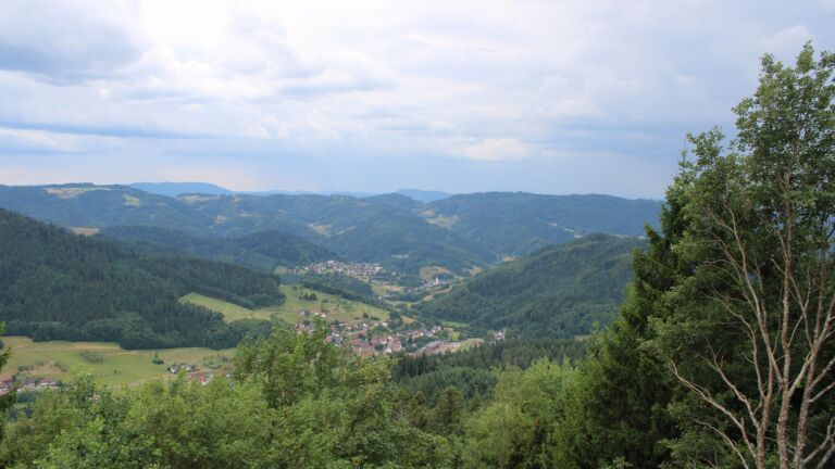 Dieses Bild zeigt eine Webcam-Aufnahme vom Achertal, aufgenommen am Freitag, den 17.07.2026 um 14:40 Uhr. Die Temperatur betrug 26.2°C.