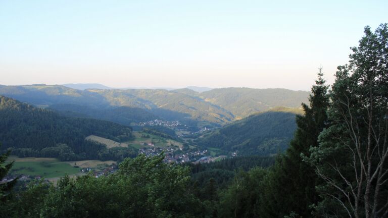 Dieses Bild zeigt eine Webcam-Aufnahme vom Achertal, aufgenommen am Donnerstag, den 25.06.2026 um 06:20 Uhr. Die Temperatur betrug 25.4°C.