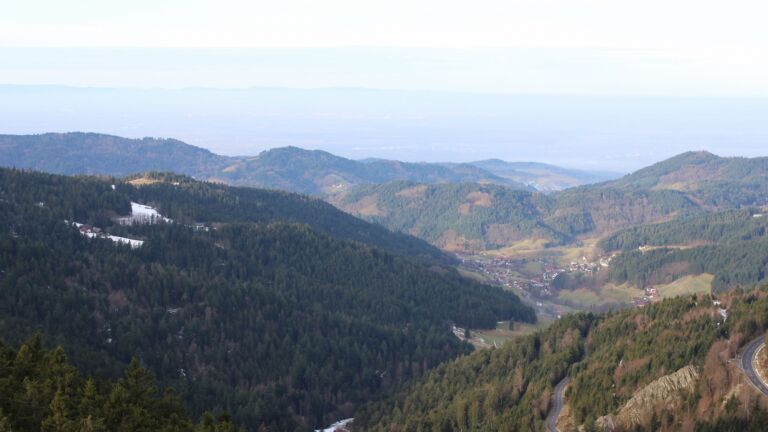 Dieses Bild zeigt eine Webcam-Aufnahme vom Achertal, aufgenommen am Samstag, den 17.01.2026 um 10:10 Uhr. Die Temperatur betrug 6.7°C.