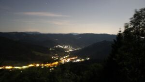 Dieses Bild zeigt eine Webcam-Aufnahme vom Achertal, aufgenommen am Sonntag, den 24.05.2026 um 00:00 Uhr. Die Temperatur betrug 20.6°C.
