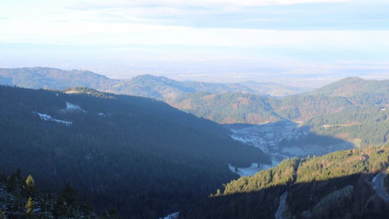 Dieses Bild zeigt eine Webcam-Aufnahme vom Achertal, aufgenommen am Mittwoch, den 19.11.2025 um 09:10 Uhr. Die Temperatur betrug -2.2°C.