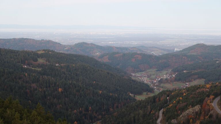 Dieses Bild zeigt eine Webcam-Aufnahme vom Achertal, aufgenommen am Dienstag, den 04.11.2025 um 07:00 Uhr. Die Temperatur betrug 5.9°C.