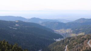 Dieses Bild zeigt eine Webcam-Aufnahme vom Achertal, aufgenommen am Donnerstag, den 01.01.2026 um 14:10 Uhr. Die Temperatur betrug -3.9°C.