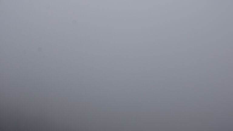 Dieses Bild zeigt eine Webcam-Aufnahme vom Achertal, aufgenommen am Freitag, den 28.11.2025 um 13:20 Uhr. Die Temperatur betrug 3.2°C.