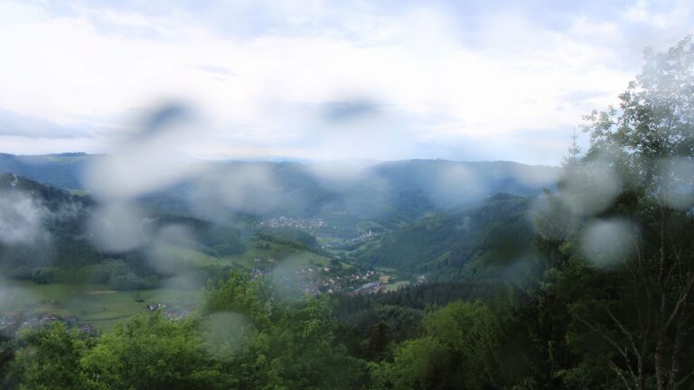Dieses Bild zeigt eine Webcam-Aufnahme vom Achertal, aufgenommen am Mittwoch, den 20.05.2026 um 07:50 Uhr. Die Temperatur betrug 10°C.