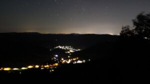 Dieses Bild zeigt eine Webcam-Aufnahme vom Achertal, aufgenommen am Donnerstag, den 13.08.2026 um 01:30 Uhr. Die Temperatur betrug 23.2°C.