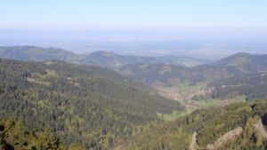 Dieses Bild zeigt eine Webcam-Aufnahme vom Achertal, aufgenommen am Donnerstag, den 23.04.2026 um 08:50 Uhr. Die Temperatur betrug 7.9°C.