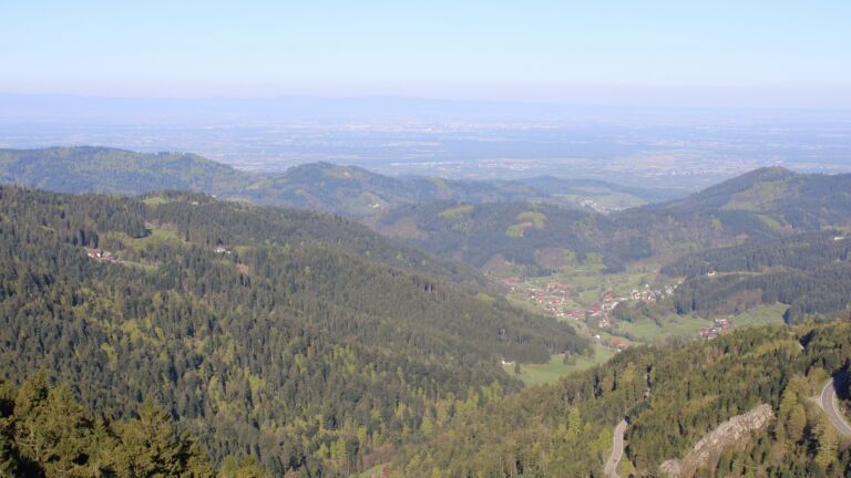 Dieses Bild zeigt eine Webcam-Aufnahme vom Achertal, aufgenommen am Donnerstag, den 23.04.2026 um 08:50 Uhr. Die Temperatur betrug 7.9°C.