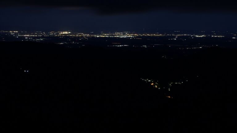 Dieses Bild zeigt eine Webcam-Aufnahme vom Achertal, aufgenommen am Mittwoch, den 06.05.2026 um 04:50 Uhr. Die Temperatur betrug 7.2°C.