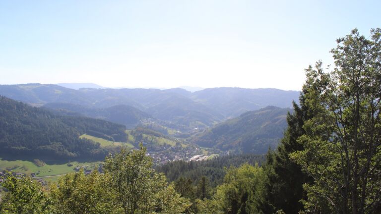 Dieses Bild zeigt eine Webcam-Aufnahme vom Achertal, aufgenommen am Dienstag, den 22.09.2026 um 16:00 Uhr. Die Temperatur betrug 22.5°C.