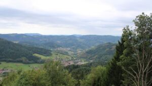 Dieses Bild zeigt eine Webcam-Aufnahme vom Achertal, aufgenommen am Freitag, den 18.09.2026 um 11:10 Uhr. Die Temperatur betrug 11.8°C.