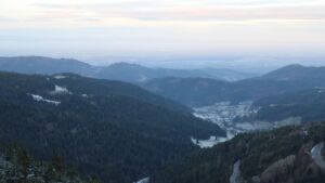 Dieses Bild zeigt eine Webcam-Aufnahme vom Achertal, aufgenommen am Mittwoch, den 19.11.2025 um 08:00 Uhr. Die Temperatur betrug -3.1°C.