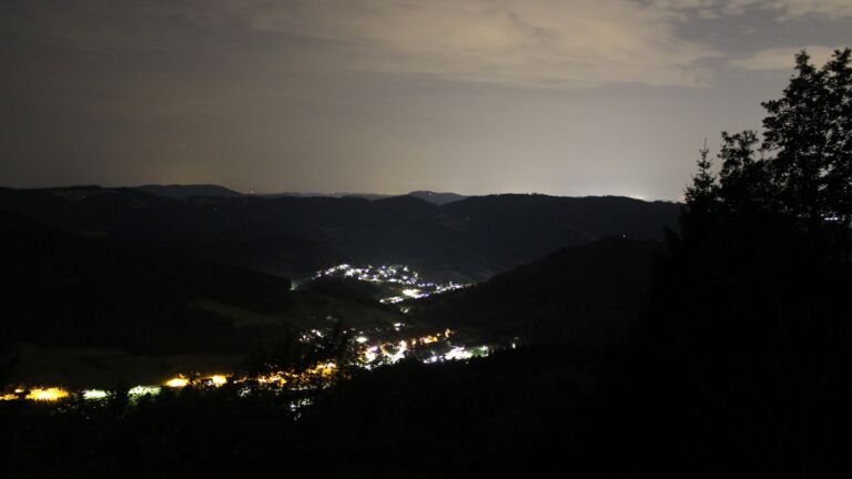 Dieses Bild zeigt eine Webcam-Aufnahme vom Achertal, aufgenommen am Dienstag, den 14.07.2026 um 03:20 Uhr. Die Temperatur betrug 25.6°C.