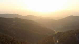 Dieses Bild zeigt eine Webcam-Aufnahme vom Achertal, aufgenommen am Mittwoch, den 08.04.2026 um 19:40 Uhr. Die Temperatur betrug 13.6°C.